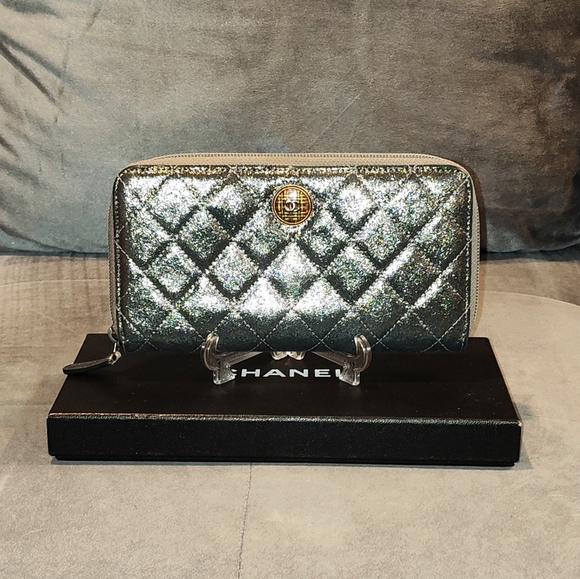 CHANEL Handbags - EUC Chanel Iridescent Calfskin Quilted Tartan Button Zip Around Long Wallet